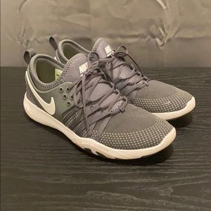 Women’s Nike Free Tr size 7